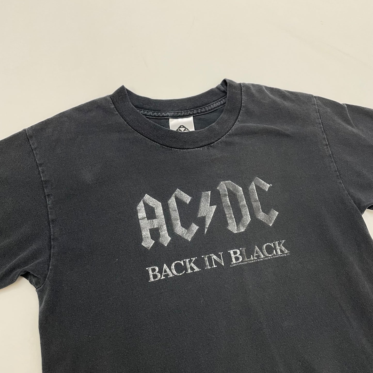 2005 Kids AC/DC Back in Black Tshirt 9-11y Baby Tee