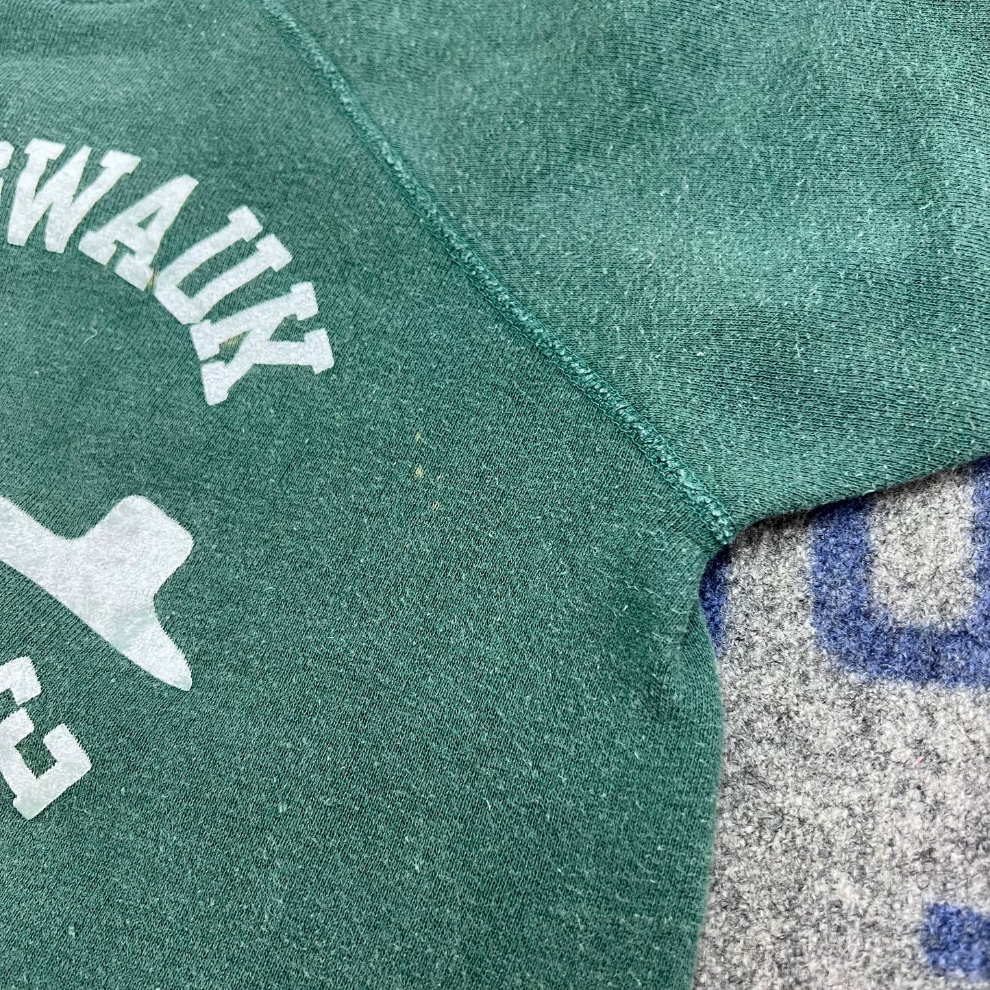 60s Vintage Kids Shingwauk Village Green Sweat 10-12Y