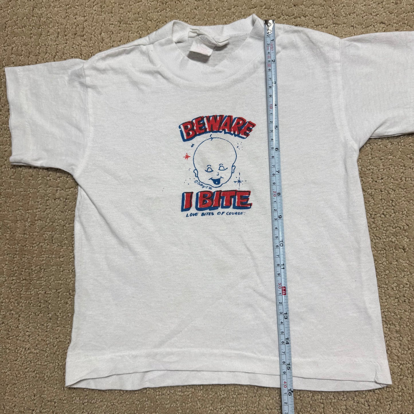 1986 80s Kids Toddler Vintage T-Shirt “ Beware I Bite, Love Bites Of Course! “ Single Stitch White 50/50 Short Sleeve 3Y 4Y 5Y Baby Tee Made in Canada