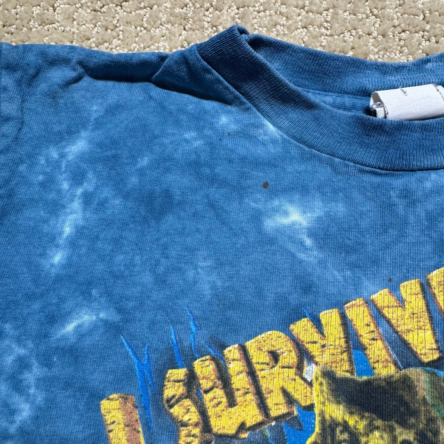 90s Kids Vintage Universal Studios I Survived Jurassic Park Glow In the Dark Print Blue Tie Dye Single Stitch Short Sleeve 100% Cotton T-Shirt M 5Y 6Y