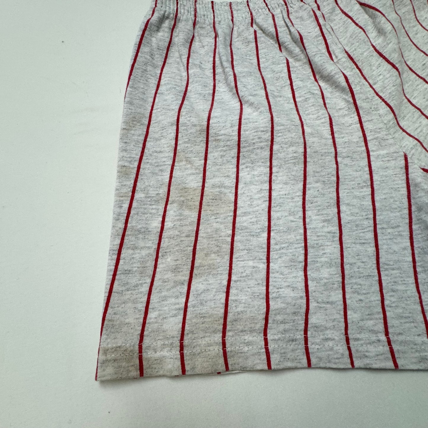 90s Kids Vintage Gray Rock U Sports Apparel Chicago Bulls Red Striped Shorts with Elastic Waistband Large 8Y 9Y 10Y Made in USA