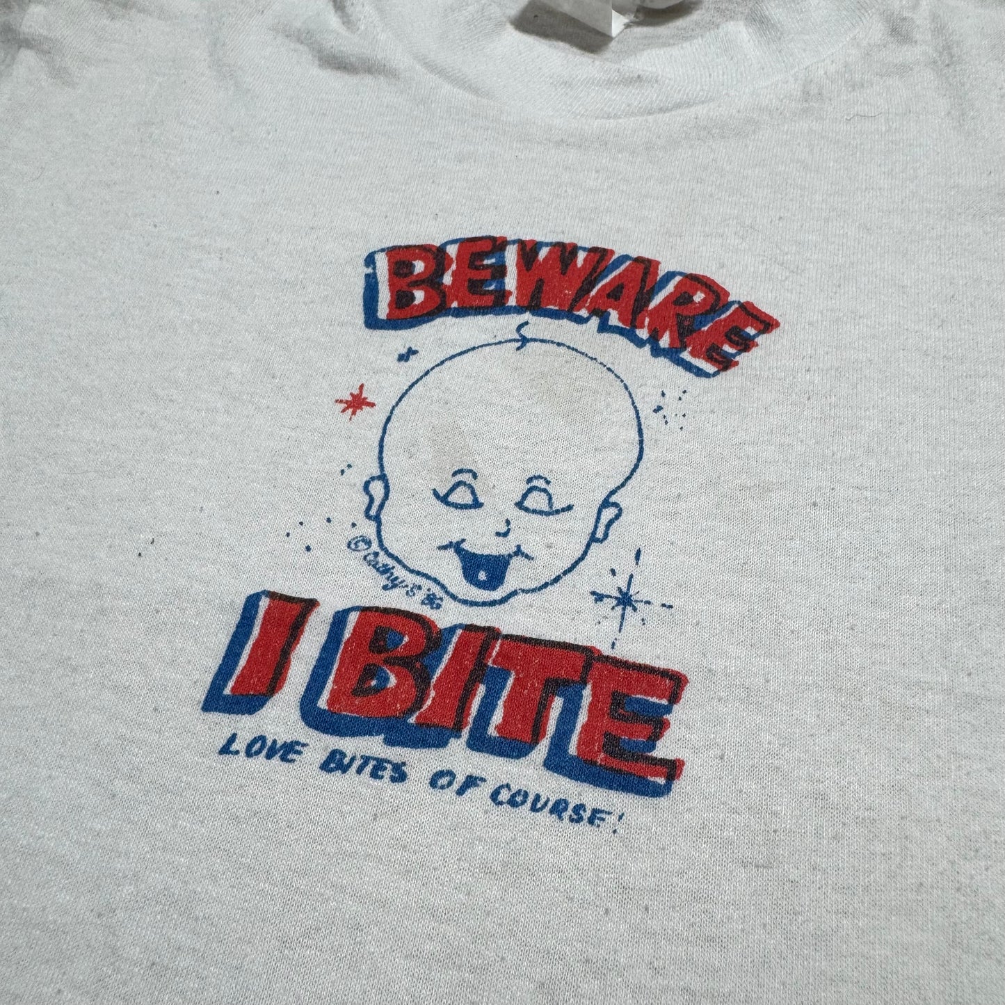 1986 80s Kids Toddler Vintage T-Shirt “ Beware I Bite, Love Bites Of Course! “ Single Stitch White 50/50 Short Sleeve 3Y 4Y 5Y Baby Tee Made in Canada