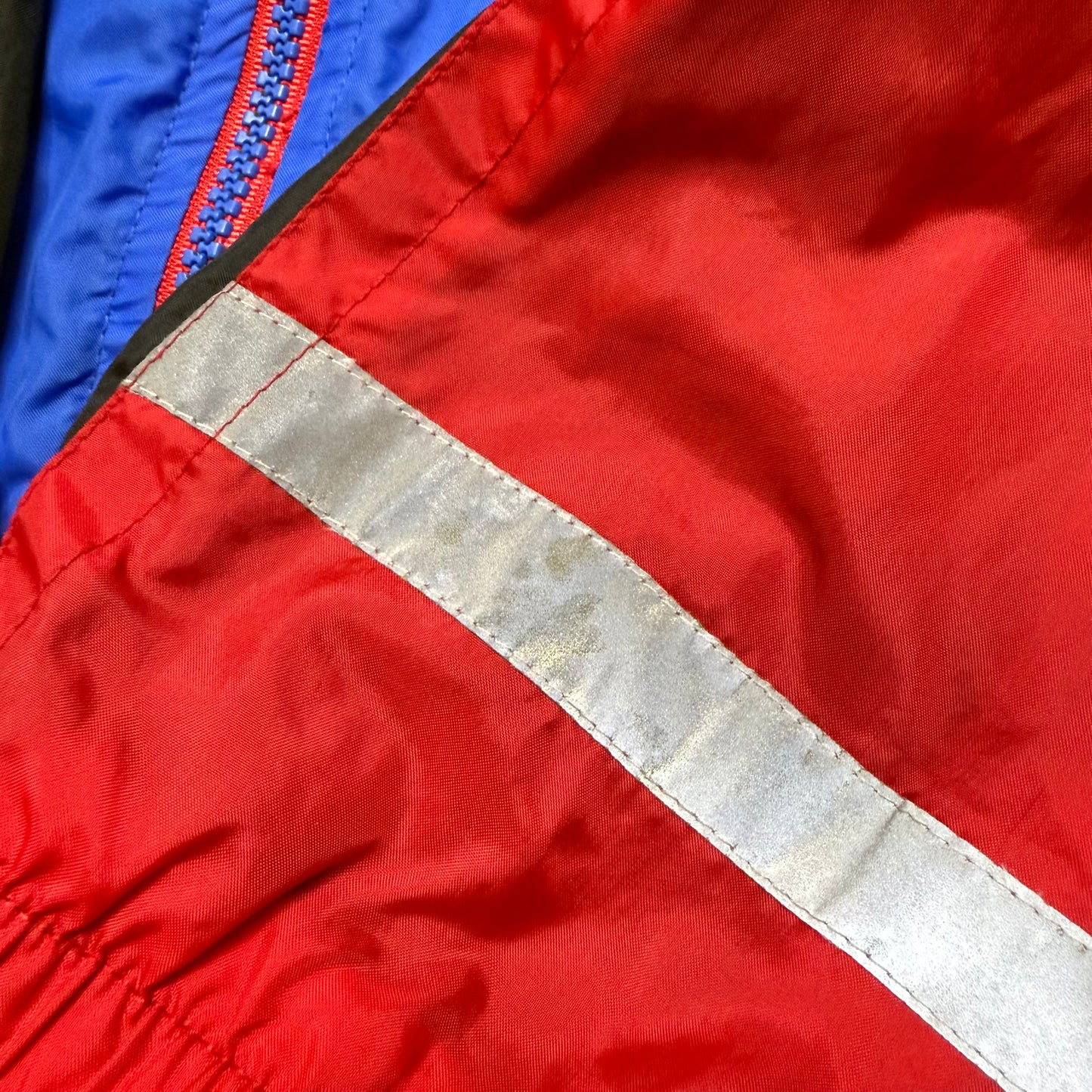 90s Kids Vintage Nike Red Blue Multicolour Hidden Hood with Light Reflector Windbreaker Light Jacket  / 6y 7y 8y