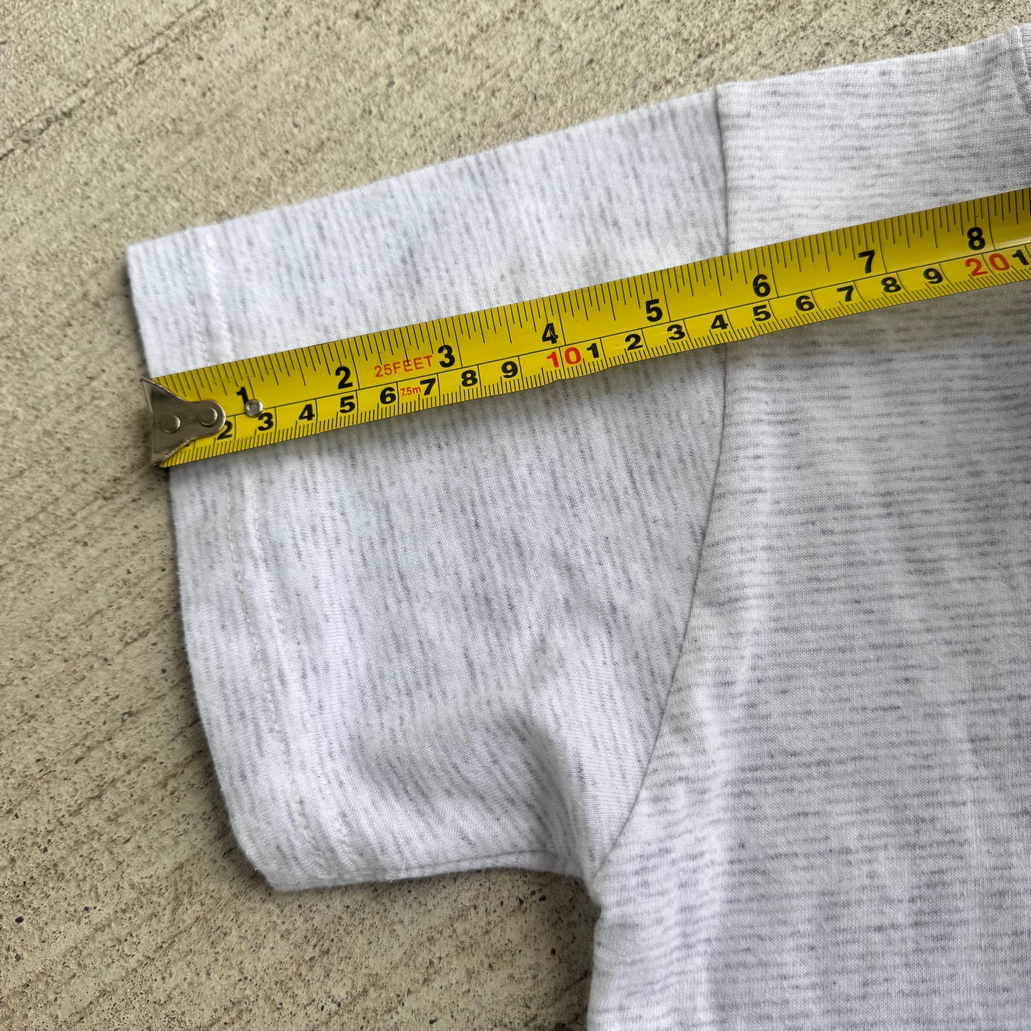 Kids Vintage Frogs Jumping Gray 50/50 T-Shirt L 6Y 7Y 8Y Baby Tee Made in USA