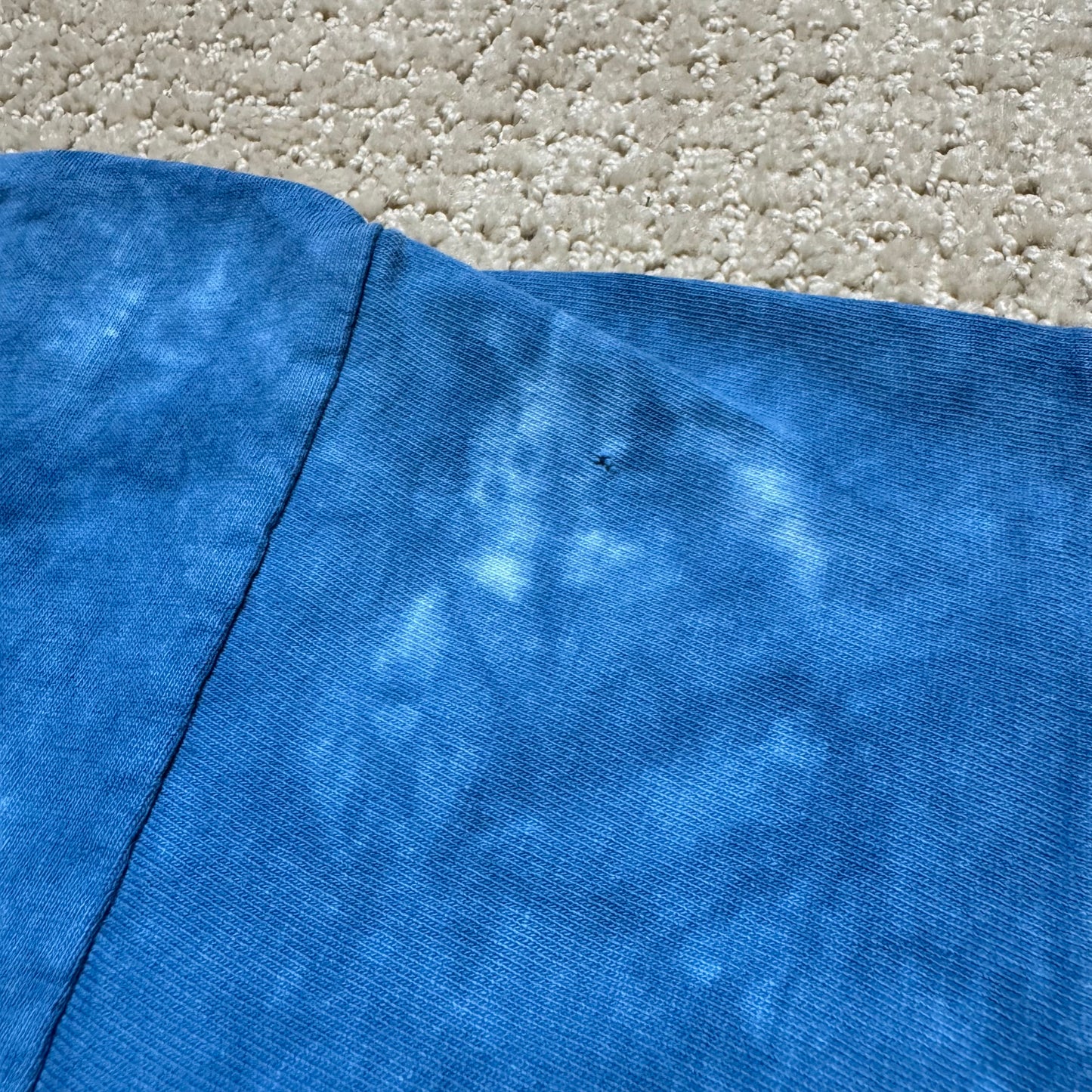 90s Kids Vintage Universal Studios I Survived Jurassic Park Glow In the Dark Print Blue Tie Dye Single Stitch Short Sleeve 100% Cotton T-Shirt M 5Y 6Y