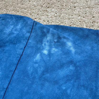 90s Kids Vintage Universal Studios I Survived Jurassic Park Glow In the Dark Print Blue Tie Dye Single Stitch Short Sleeve 100% Cotton T-Shirt M 5Y 6Y