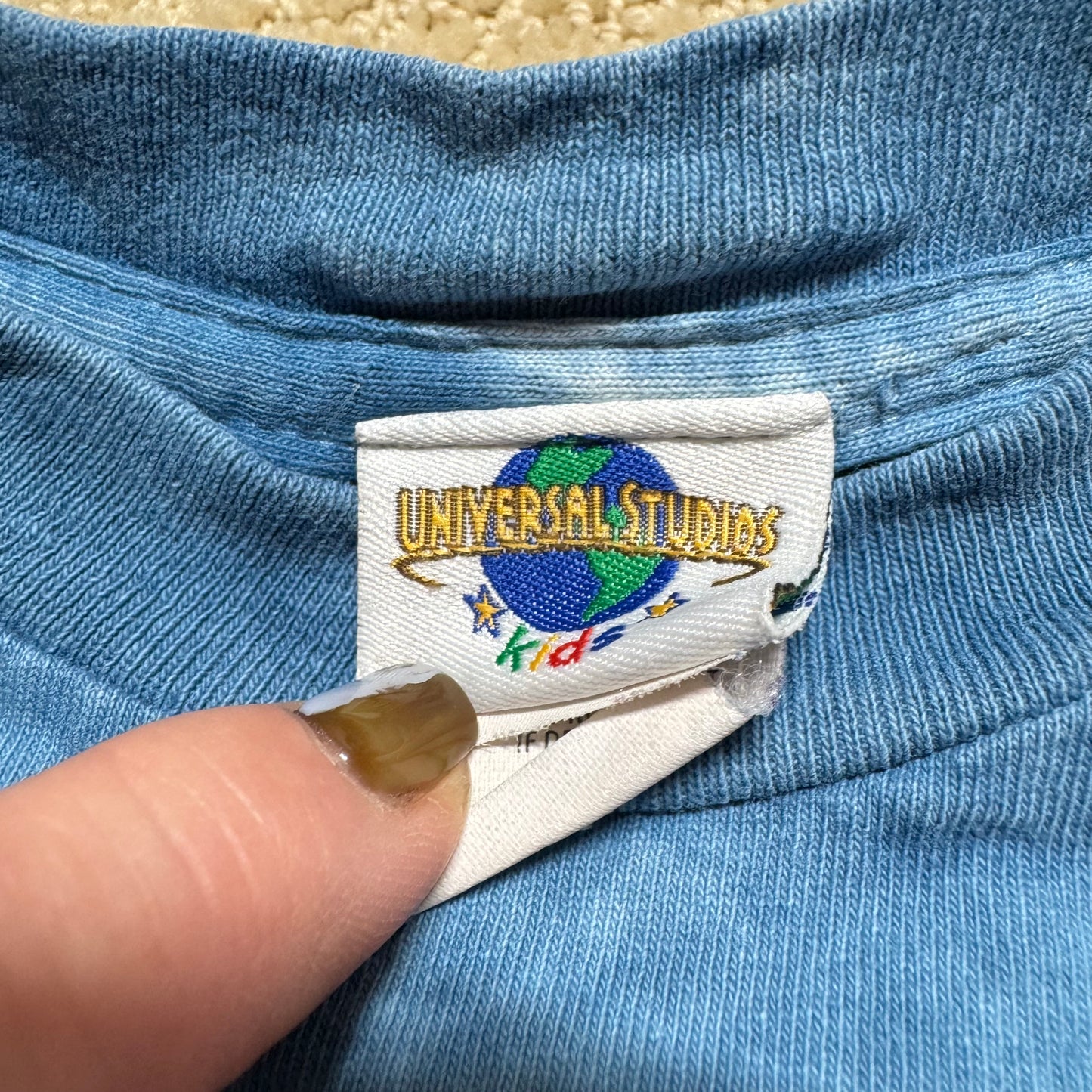 90s Kids Vintage Universal Studios I Survived Jurassic Park Glow In the Dark Print Blue Tie Dye Single Stitch Short Sleeve 100% Cotton T-Shirt M 5Y 6Y