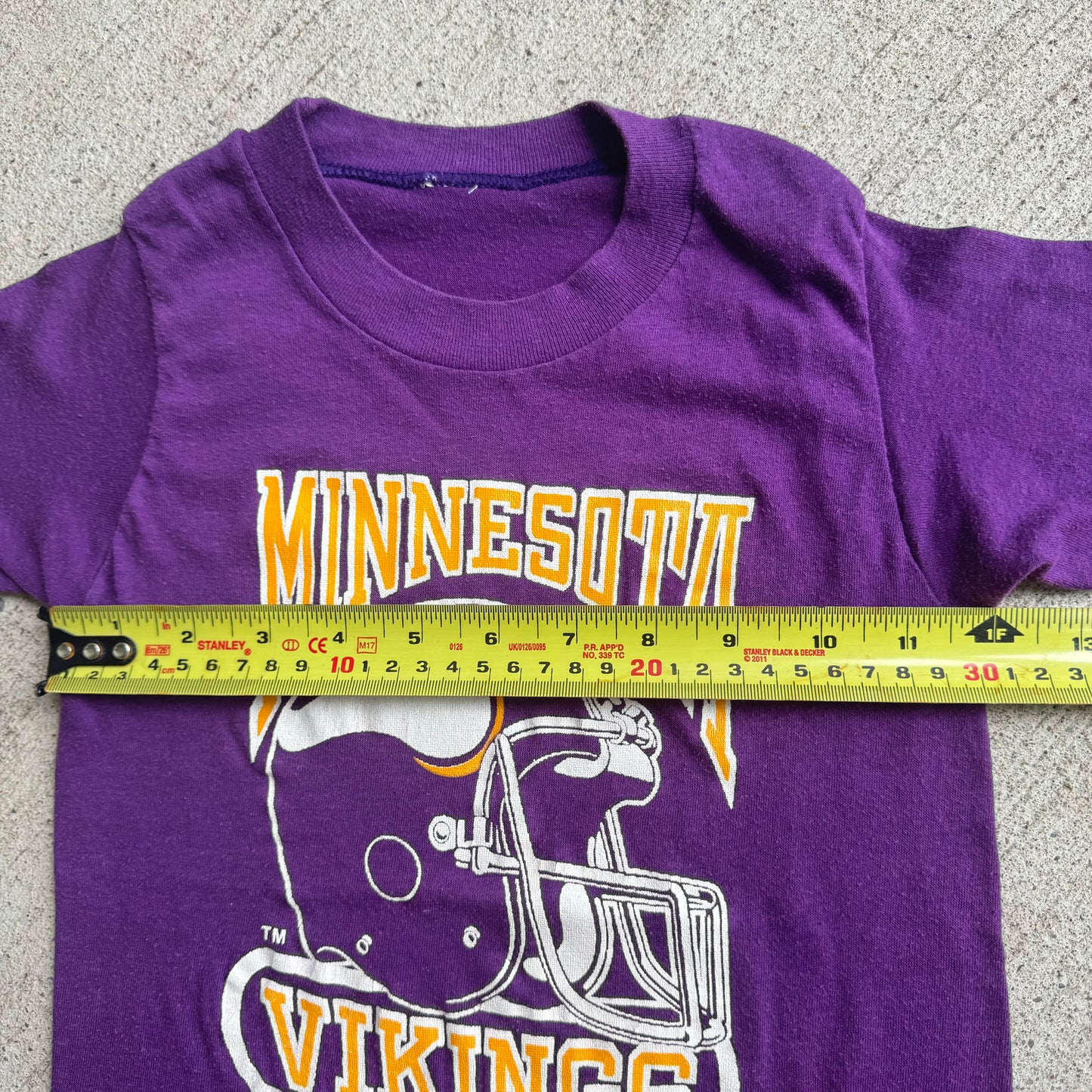 Kids Vintage Minnesota Viking Football Purple T-Shirt 5Y 7Y