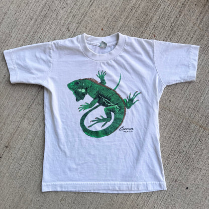 Early 2000s Kids Vintage Iguana Lizard Cancun Mexico White T-Shirt 10Y
