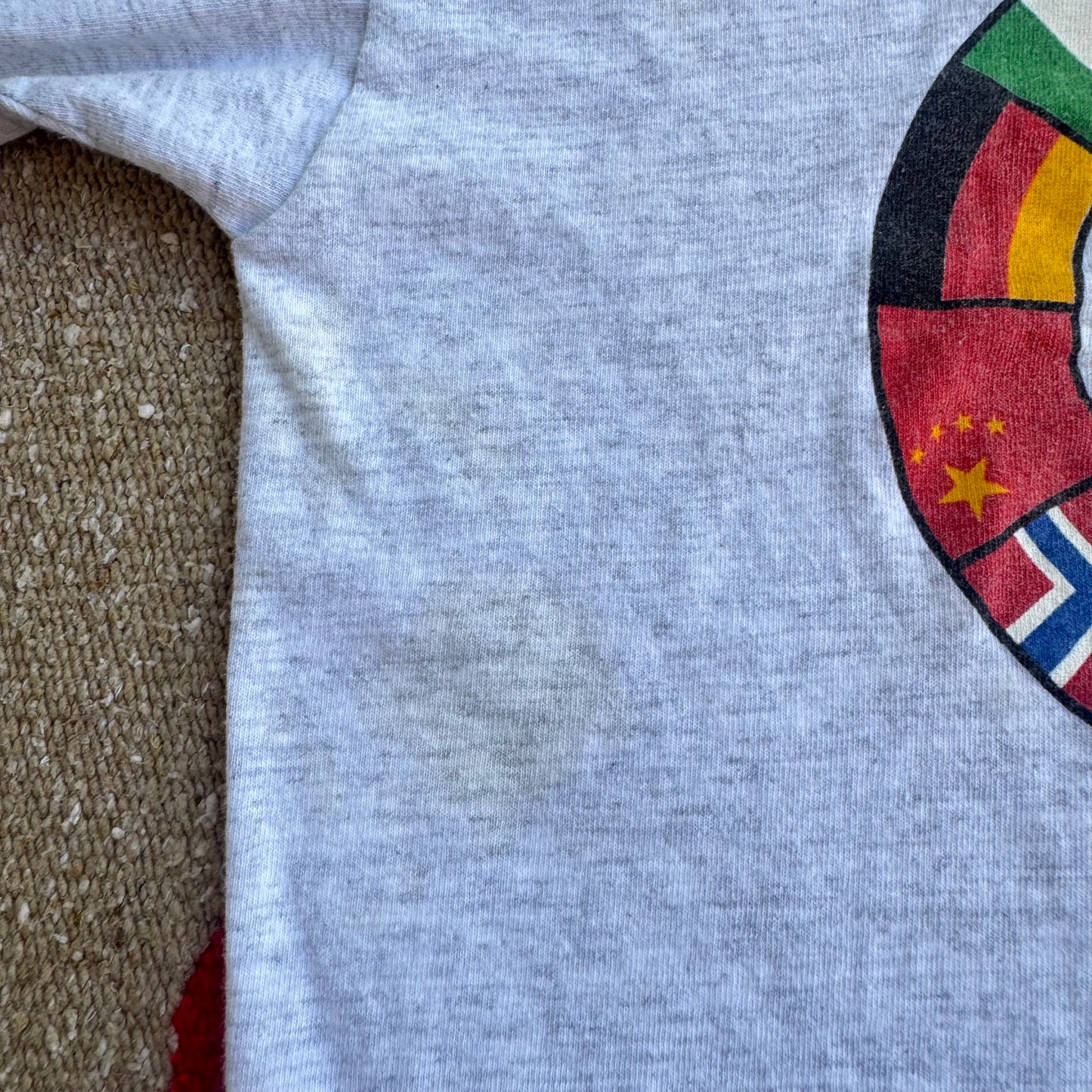 90s Kids Youth Vintage Minnie Epcot Centre Short Sleeve Gray T-Shirt 9Y 10Y 11Y