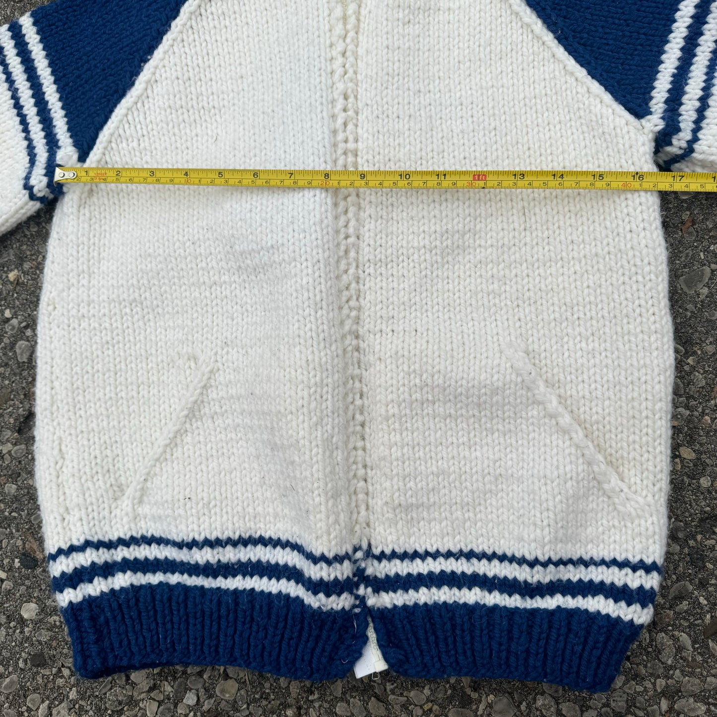 Vintage Kids Youth White Knit Zip Hockey Character Cowichan Sweater 8Y 9Y 10Y