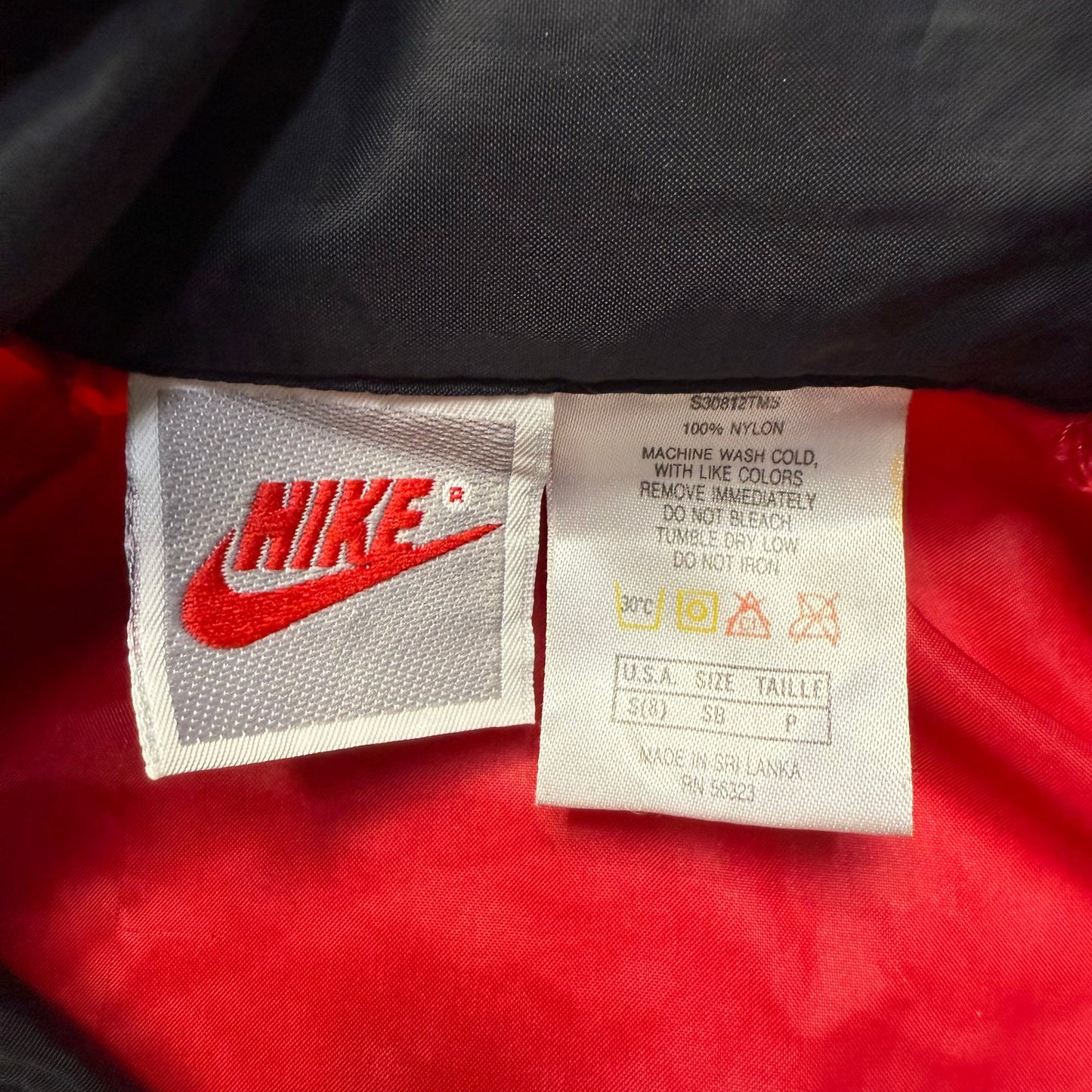 90s Kids Vintage Nike Red Blue Multicolour Hidden Hood with Light Reflector Windbreaker Light Jacket  / 6y 7y 8y