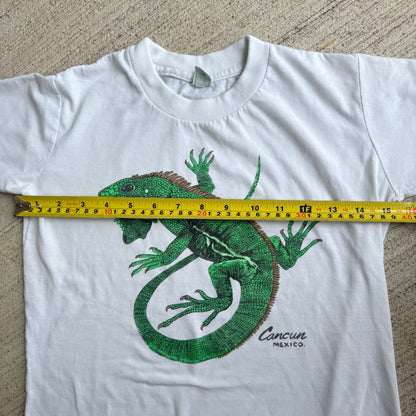 Early 2000s Kids Vintage Iguana Lizard Cancun Mexico White T-Shirt 10Y