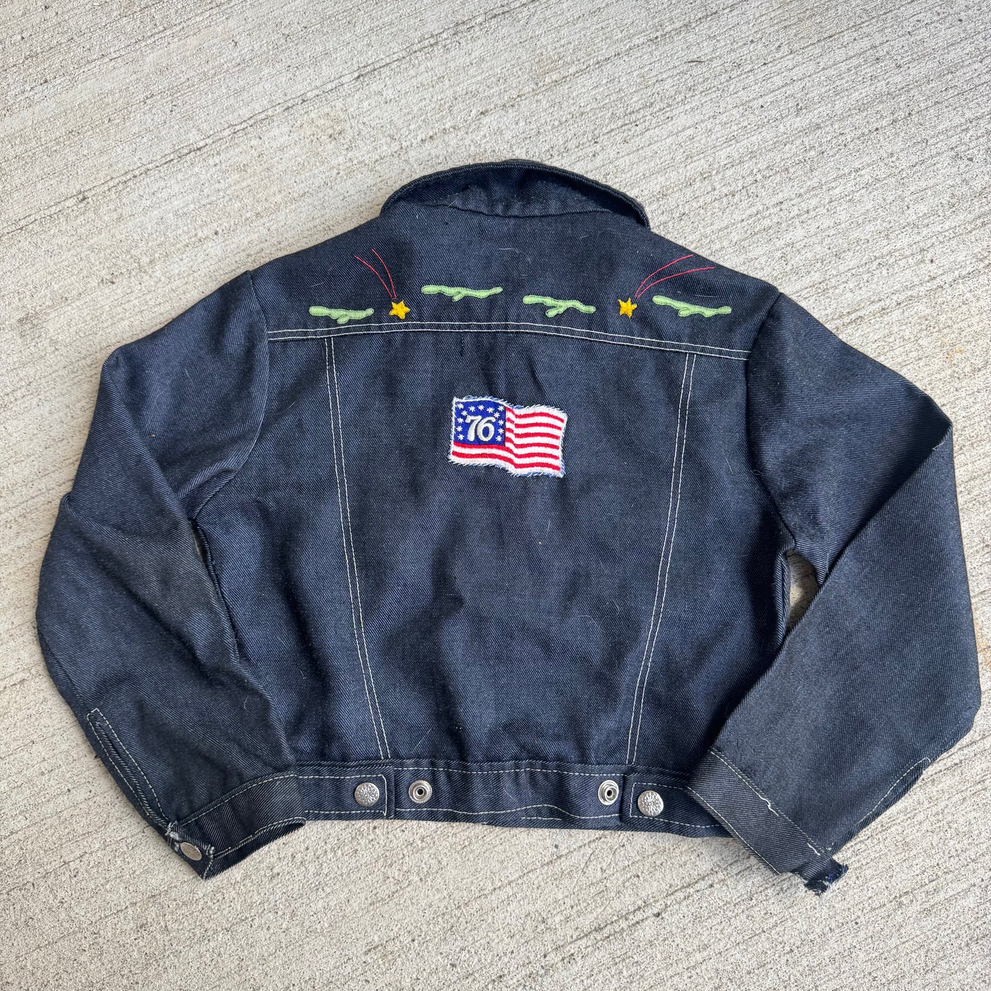80s Kids Toddler Vintage Dark Denim Snap Double Pocket Long Sleeve Jacket With Cute Embroidered Patches Front And Back 4Y 5Y
