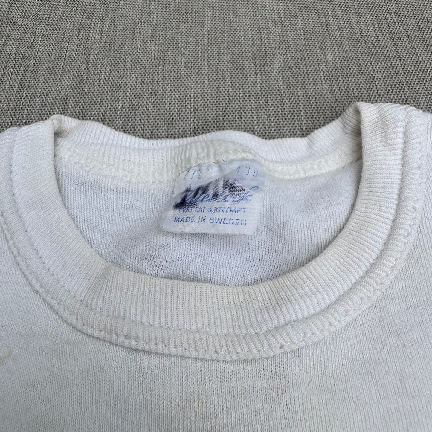 70s Kids Vintage Sweden Cute Print Design Off White Short Sleeve T-Shirt Made in Sweden 3Y 4Y 5Y