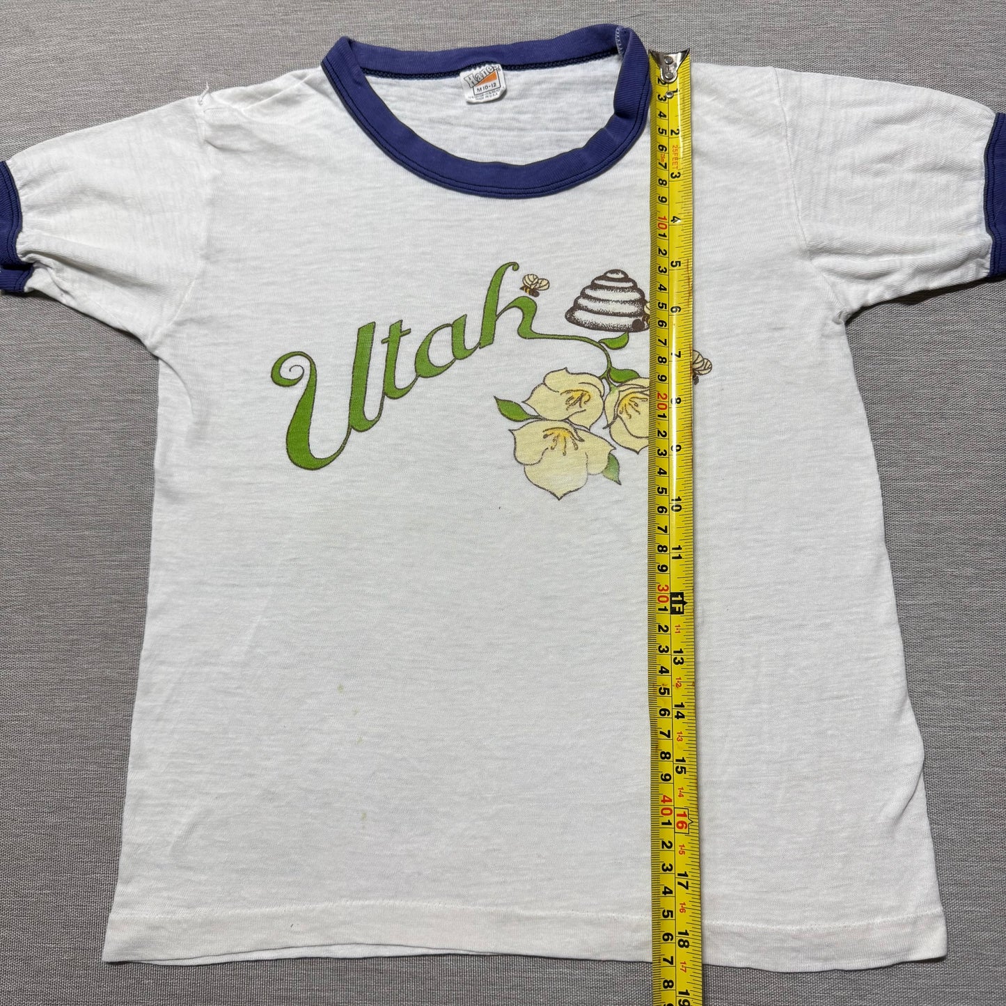 70s Kids Vintage Hanes Utah Honey Bee Souvenir Print White Short Sleeve T-Shirt M 10Y 11Y 12Y Made in USA