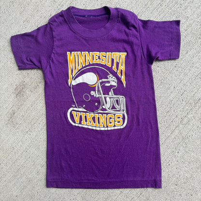 Kids Vintage Minnesota Viking Football Purple T-Shirt 5Y 7Y