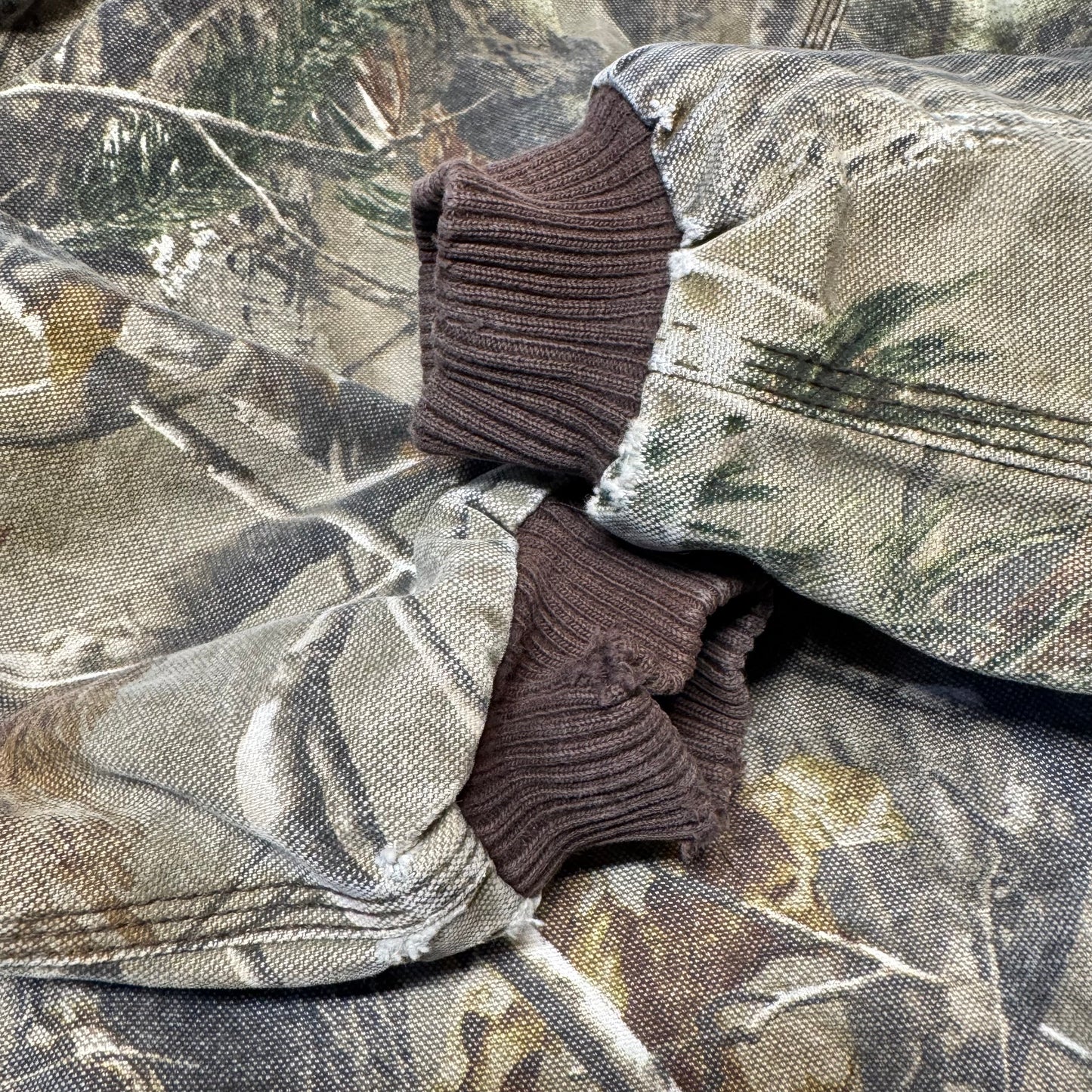 2000s Kids Youth Vintage Carhartt Camo Real Tree Hooded Active Lined Heavy Jacket / S/ 7y 8y