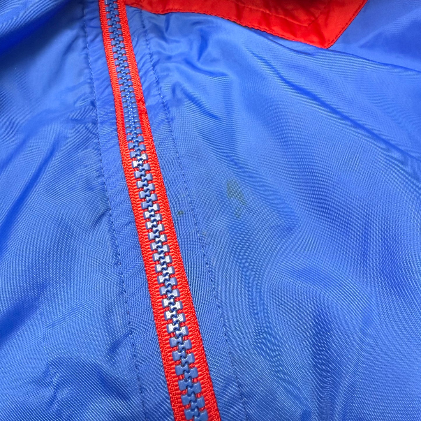 90s Kids Vintage Nike Red Blue Multicolour Hidden Hood with Light Reflector Windbreaker Light Jacket  / 6y 7y 8y