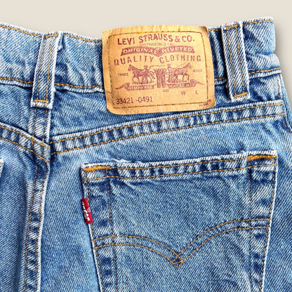 Girls Levi’s denim short with fold